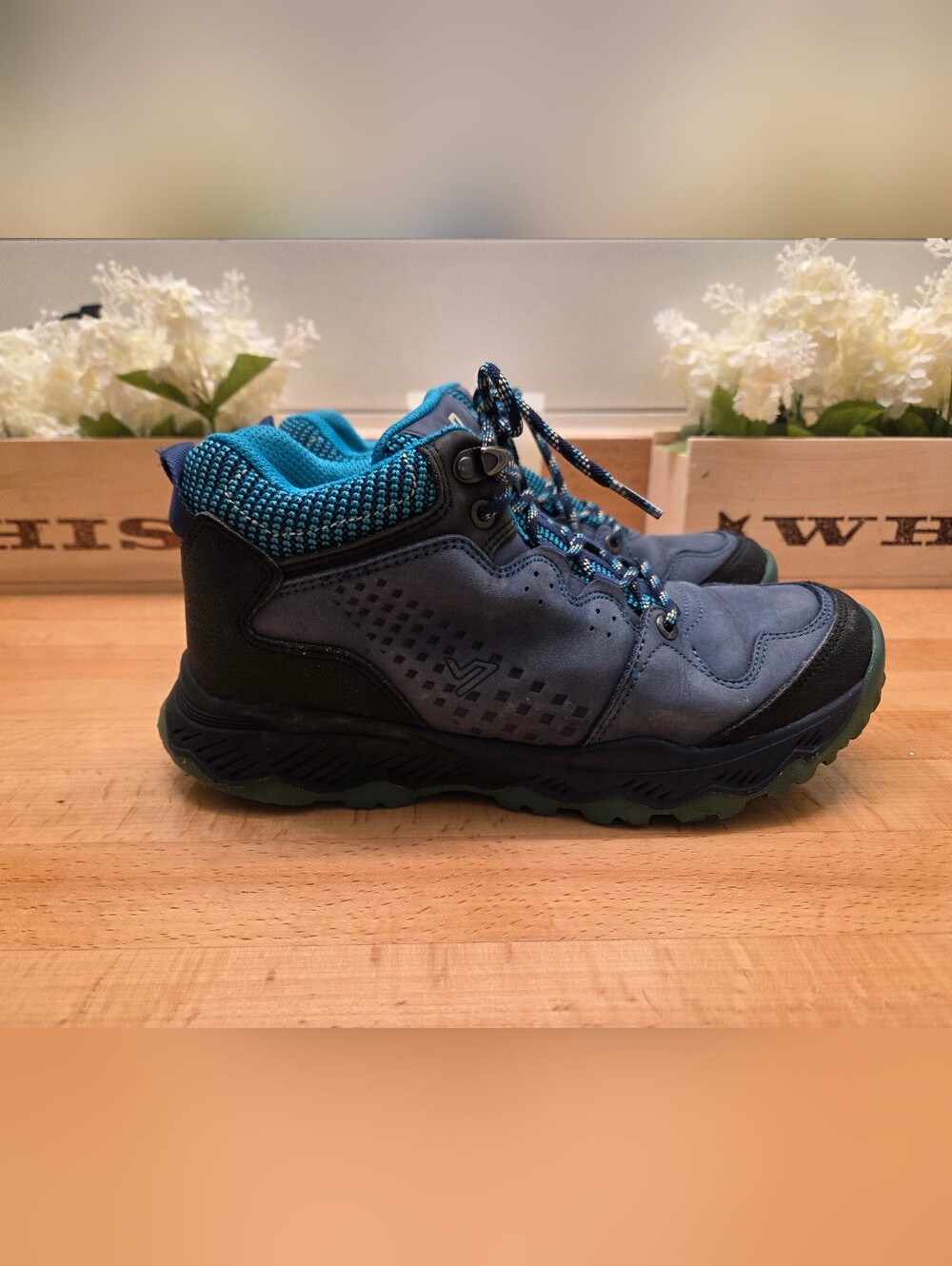 VIONIC Everett Hiking Comfort Boots Shoes Navy Blue/Teal  Women's Sz 9